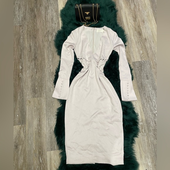 Misha Collection
Lilac Long-Sleeve Midi Dress - Picture 4 of 14